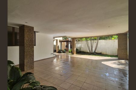 Apartamento à venda com 243m², 3 quartos e 3 vagas Apartamento à venda com 243m², 3 quartos e 3 vagasÁrea comum