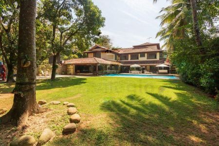 Casa à venda com 1005m², 5 quartos e 12 vagas