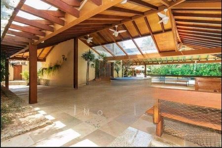 Casa à venda com 1005m², 5 quartos e 12 vagas