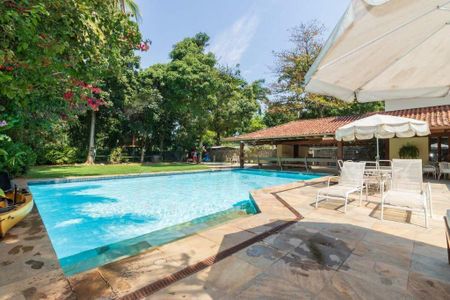 Casa à venda com 1005m², 5 quartos e 12 vagas