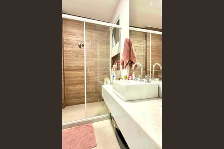 Apartamento à venda com 220m², 4 quartos e 1 vagaBanheiro da Suíte