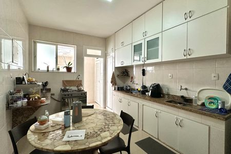 Apartamento à venda com 220m², 4 quartos e 1 vagaCozinha