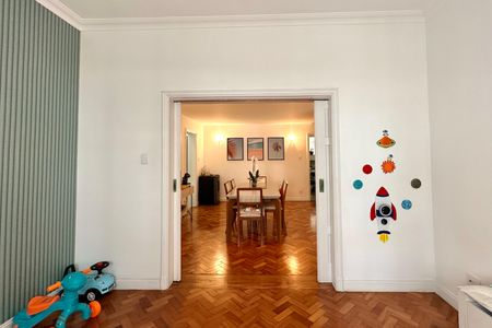 Apartamento à venda com 220m², 4 quartos e 1 vagaQuarto 1