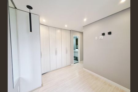Apartamento à venda com 84m², 2 quartos e 2 vagas Apartamento à venda com 84m², 2 quartos e 2 vagasSuíte