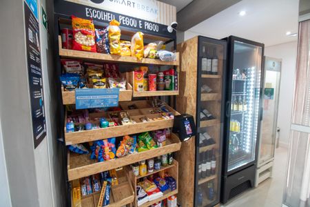 Apartamento para alugar com 26m², 1 quarto e 1 vaga Apartamento para alugar com 26m², 1 quarto e 1 vagaÁrea comum - Minimercado