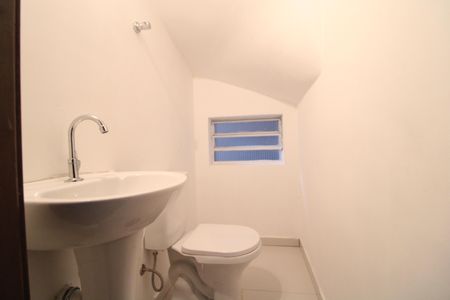 Casa à venda com 176m², 4 quartos e 2 vagasLavabo