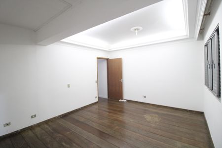 Casa à venda com 176m², 4 quartos e 2 vagasSuíte 2