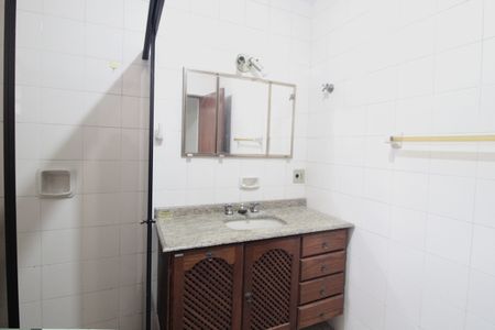 Casa à venda com 176m², 4 quartos e 2 vagasBanheiro da suíte 2