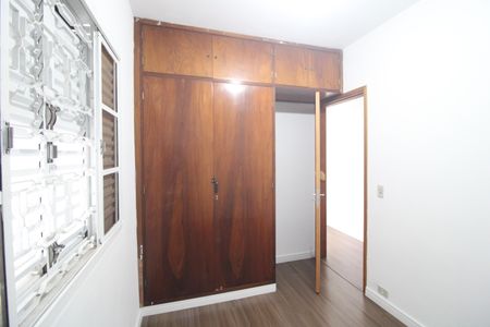 Casa à venda com 176m², 4 quartos e 2 vagasQuarto