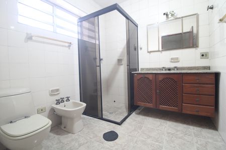 Casa à venda com 176m², 4 quartos e 2 vagasBanheiro da suíte 2