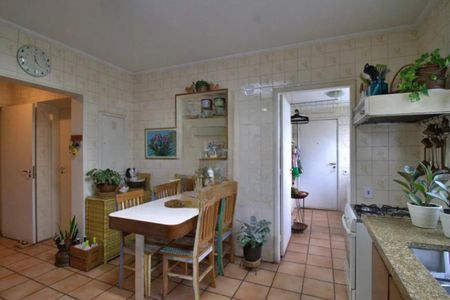 Apartamento à venda com 144m², 3 quartos e 2 vagasFoto 01