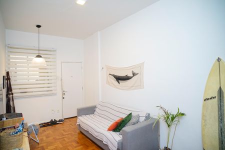 Apartamento à venda com 76m², 2 quartos e sem vagaSala
