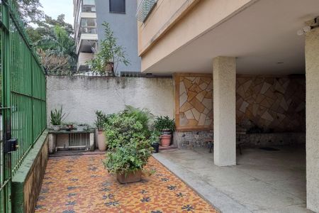 Apartamento à venda com 76m², 2 quartos e sem vagaÁrea comum