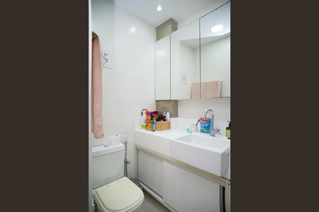 Apartamento à venda com 76m², 2 quartos e sem vagaBanheiro