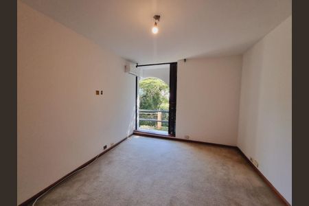 Casa à venda com 945m², 4 quartos e 4 vagas Casa à venda com 945m², 4 quartos e 4 vagasFoto 23