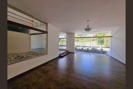 Casa à venda com 945m², 4 quartos e 4 vagas Casa à venda com 945m², 4 quartos e 4 vagasFoto 08