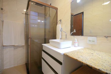 Apartamento à venda com 85m², 3 quartos e 1 vagaBanheiro