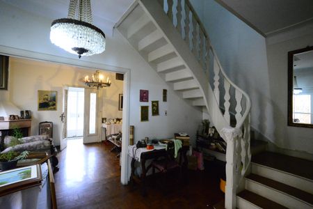 Casa à venda com 392m², 3 quartos e 3 vagasSala