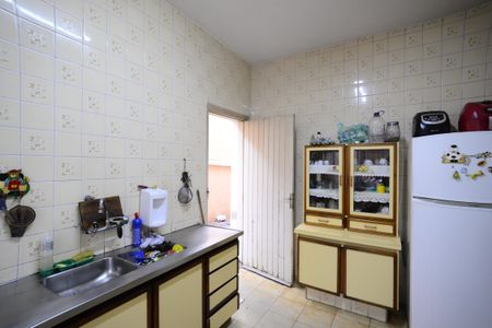 Casa à venda com 392m², 3 quartos e 3 vagasCozinha