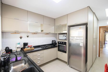 Casa à venda com 164m², 3 quartos e 3 vagas Casa à venda com 164m², 3 quartos e 3 vagasCozinha