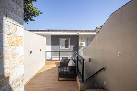 Casa à venda com 164m², 3 quartos e 3 vagas Casa à venda com 164m², 3 quartos e 3 vagasQuintal