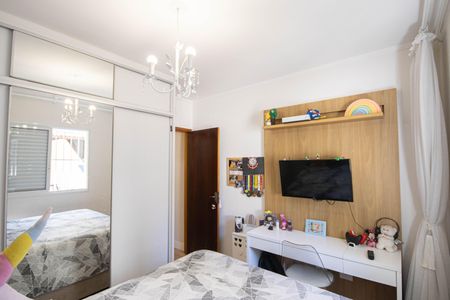 Casa à venda com 164m², 3 quartos e 3 vagas Casa à venda com 164m², 3 quartos e 3 vagasQuarto