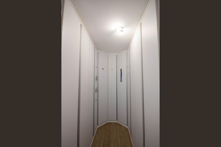 Casa à venda com 164m², 3 quartos e 3 vagas Casa à venda com 164m², 3 quartos e 3 vagasCloset da suíte