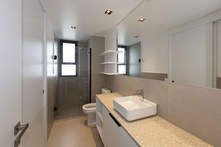 Apartamento à venda com 76m², 2 quartos e 2 vagasBanheiro da Suíte 02