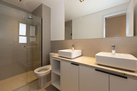 Banheiro da Suíte 01 de apartamento à venda com 2 quartos, 76m² em Vila da Serra, Nova Lima