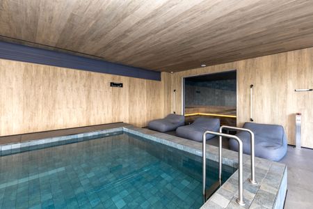 Apartamento à venda com 76m², 2 quartos e 2 vagasÁrea comum - Piscina Térmica 