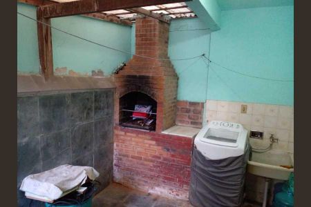 Casa à venda com 139m², 4 quartos e 1 vaga