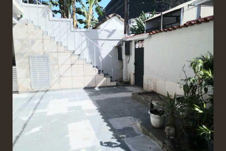 Casa à venda com 139m², 4 quartos e 1 vaga