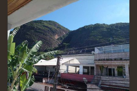 Casa à venda com 139m², 4 quartos e 1 vaga