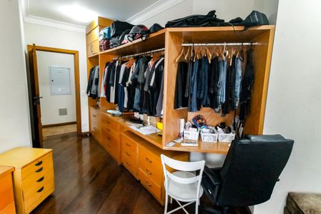 Casa à venda com 440m², 5 quartos e 4 vagasCloset da suíte 4