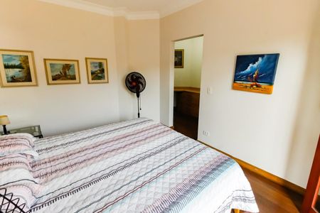 Casa à venda com 440m², 5 quartos e 4 vagasSuíte 3