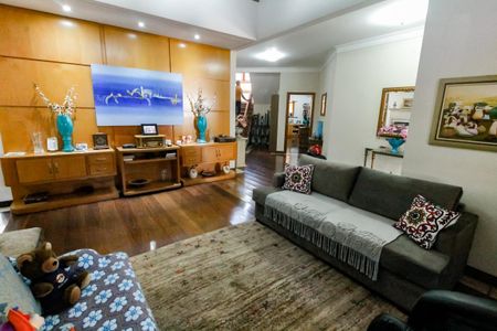 Casa à venda com 440m², 5 quartos e 4 vagasSala 2