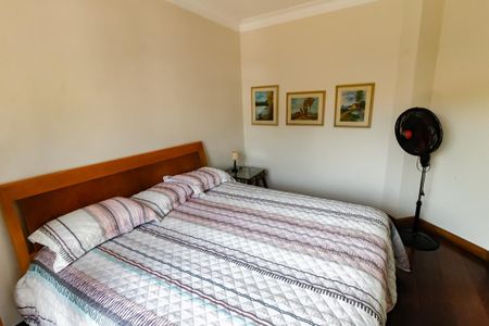 Casa à venda com 440m², 5 quartos e 4 vagasSuíte 3