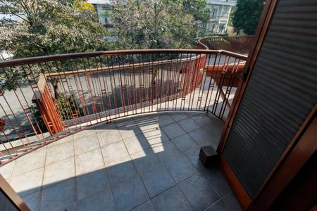 Casa à venda com 440m², 5 quartos e 4 vagasVaranda - Suíte 3