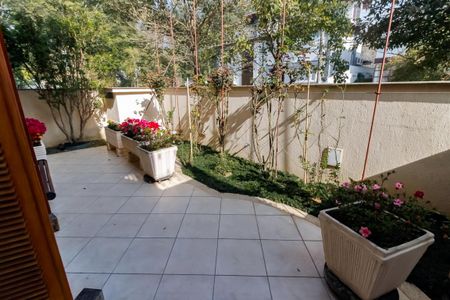 Casa à venda com 440m², 5 quartos e 4 vagasVaranda - Suíte 1