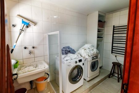 Casa à venda com 440m², 5 quartos e 4 vagasÁrea de Serviço