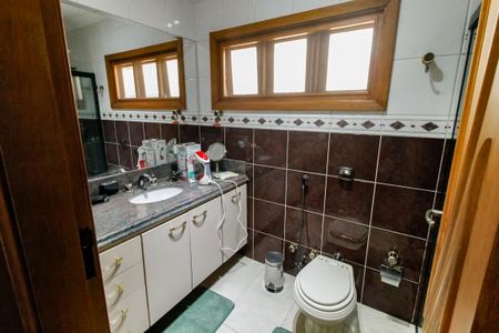 Casa à venda com 440m², 5 quartos e 4 vagasBanheiro da Suíte 1