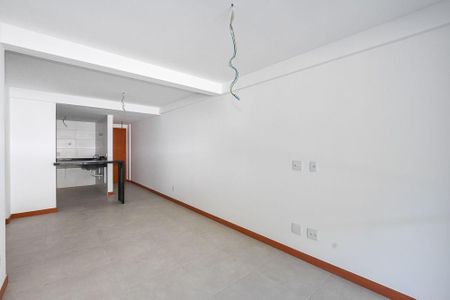 Apartamento à venda com 2 quartos, 98m² em Itaipu, Niterói