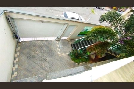 Casa à venda com 105m², 3 quartos e 2 vagas Casa à venda com 105m², 3 quartos e 2 vagasÁrea comum - vista da entrada