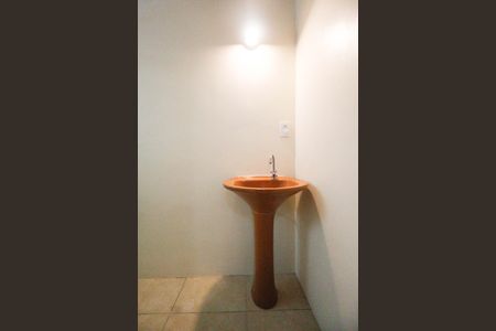 Apartamento para alugar com 55m², 2 quartos e 2 vagas Apartamento para alugar com 55m², 2 quartos e 2 vagasBanheiro