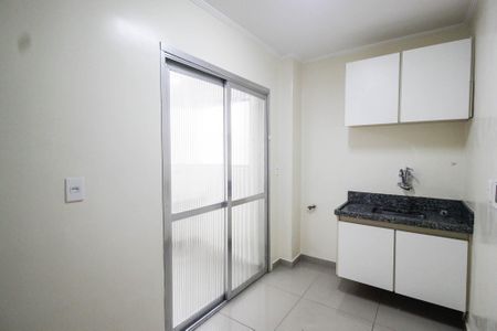 Apartamento para alugar com 55m², 2 quartos e 2 vagas Apartamento para alugar com 55m², 2 quartos e 2 vagasCozinha