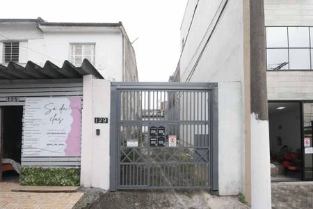 Casa à venda com 75m², 2 quartos e 1 vaga Casa à venda com 75m², 2 quartos e 1 vagaFachada