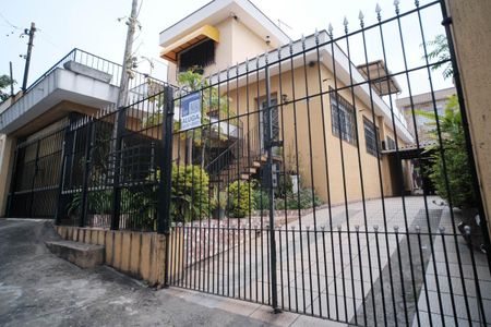 Casa para alugar com 80m², 2 quartos e 1 vagaFachada