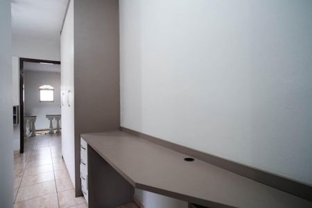 Casa para alugar com 80m², 2 quartos e 1 vagaQuarto