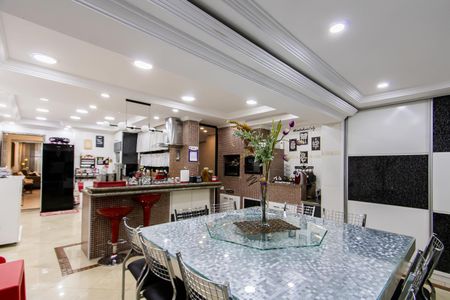 Casa à venda com 300m², 4 quartos e 2 vagasCozinha