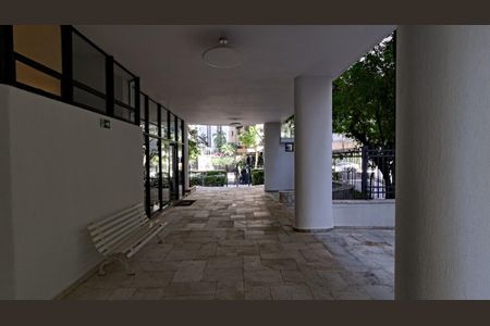 Apartamento à venda com 226m², 3 quartos e 2 vagas Apartamento à venda com 226m², 3 quartos e 2 vagasFoto 02